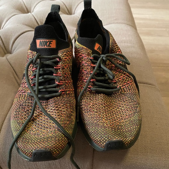 Nike Sneakers - Picture 2 of 5